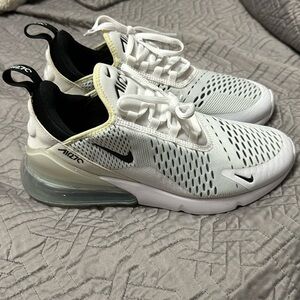 Nike Air Max 270